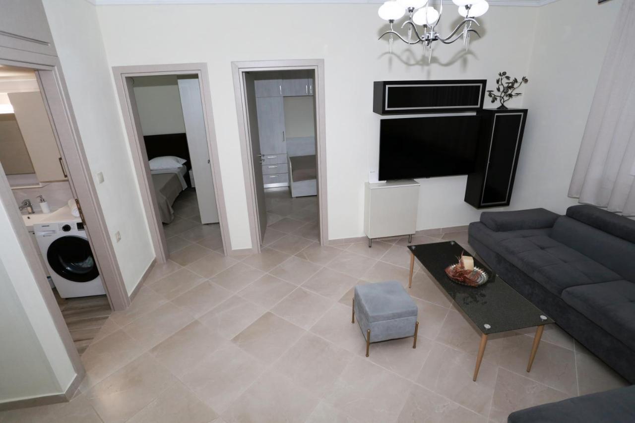 Villa Liana , Private Villa With Pool And Garden Vergia Екстериор снимка
